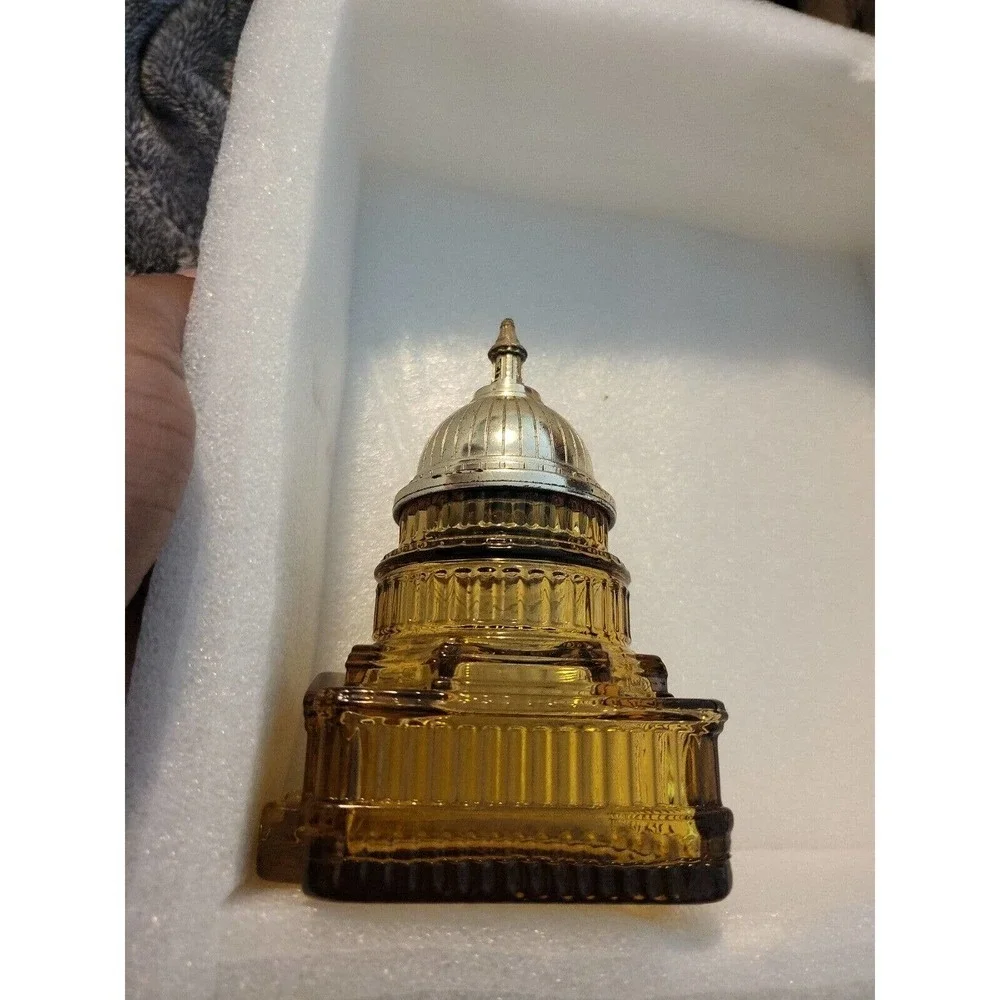 Vintage Avon Bottle 3-Tier Capitol Building Amber Aftershave Perfume Cologne - Picture 4 of 8